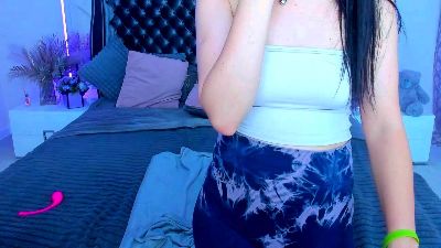Livia_Shy live cam on Cam4