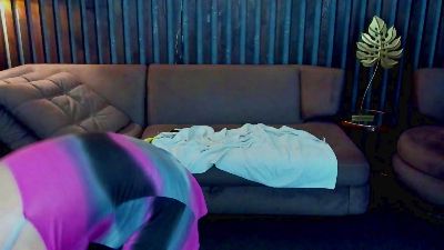 Livia_Shy live cam on Cam4