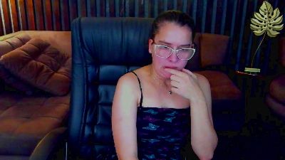 Livia_Shy live cam on Cam4