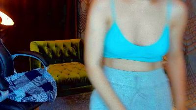 Livia_Shy live cam on Cam4