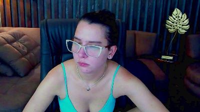 Livia_Shy live cam on Cam4