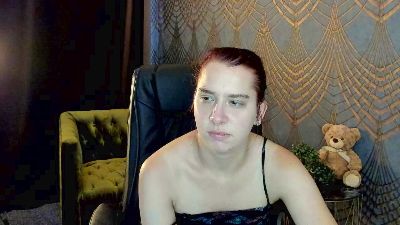 Livia_Shy live cam on Cam4