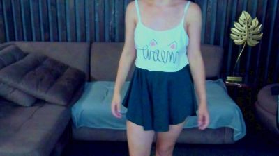 Livia_Shy live cam on Cam4