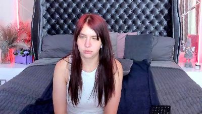 Livia_Shy live cam on Cam4