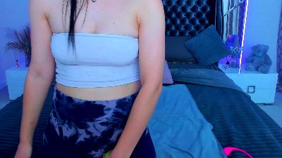 Livia_Shy live cam on Cam4