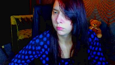 Livia_Shy live cam on Cam4