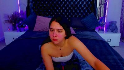 Livia_Shy live cam on Cam4