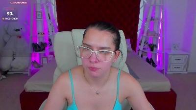 Livia_Shy live cam on Cam4