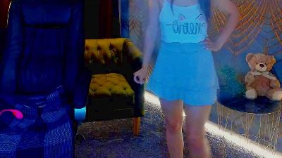 Livia_Shy live cam on Cam4