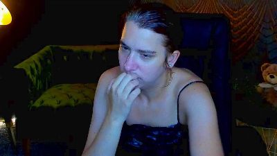 Livia_Shy live cam on Cam4