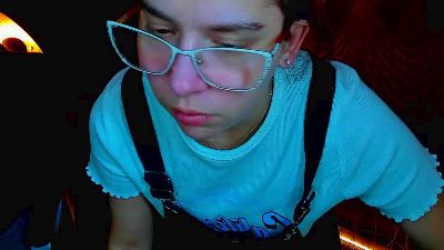 Livia_Shy live cam on Cam4