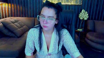 Livia_Shy live cam on Cam4
