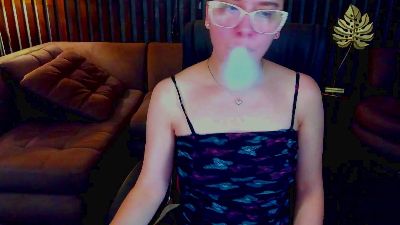 Livia_Shy live cam on Cam4