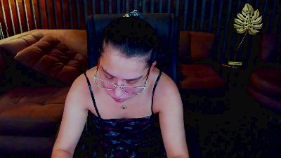 Livia_Shy live cam on Cam4