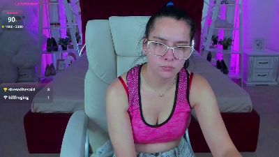 Livia_Shy live cam on Cam4