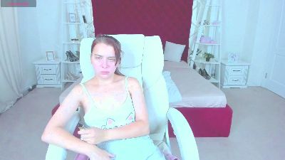 Livia_Shy live cam on Cam4