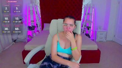 Livia_Shy live cam on Cam4