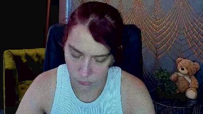 Livia_Shy live cam on Cam4