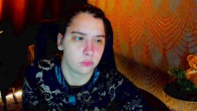 Livia_Shy live cam on Cam4