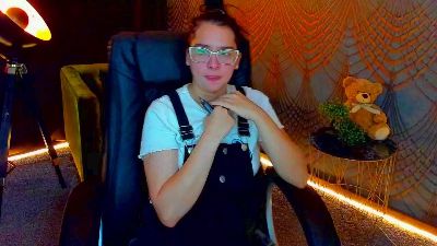 Livia_Shy live cam on Cam4