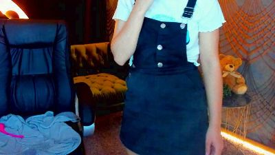 Livia_Shy live cam on Cam4