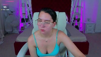 Livia_Shy live cam on Cam4
