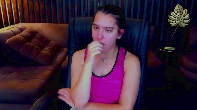 Livia_Shy live cam on Cam4