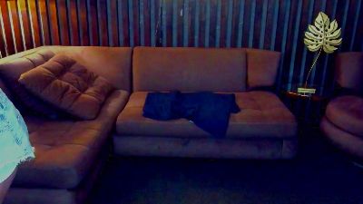 Livia_Shy live cam on Cam4