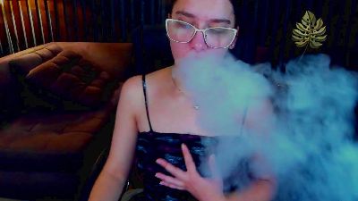 Livia_Shy live cam on Cam4