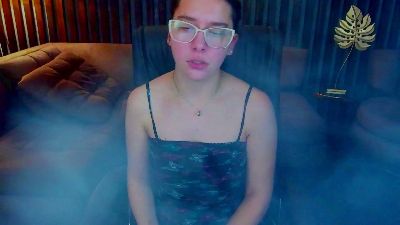 Livia_Shy live cam on Cam4