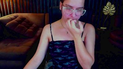 Livia_Shy live cam on Cam4