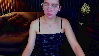 Livia_Shy live cam on Cam4