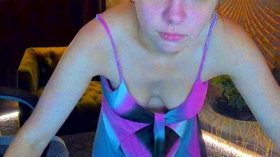 Livia_Shy live cam on Cam4