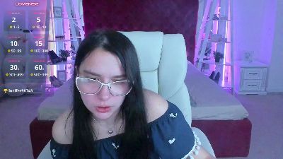 Livia_Shy live cam on Cam4