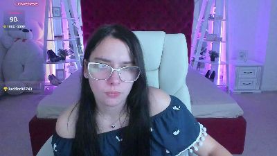 Livia_Shy live cam on Cam4