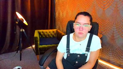 Livia_Shy live cam on Cam4