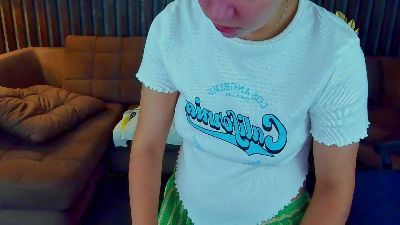 Livia_Shy live cam on Cam4