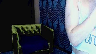 Livia_Shy live cam on Cam4