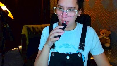 Livia_Shy live cam on Cam4