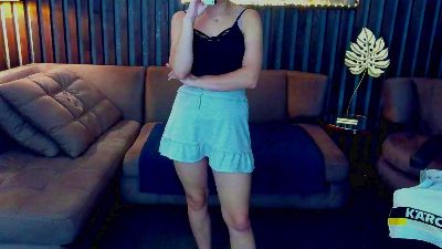 Livia_Shy live cam on Cam4