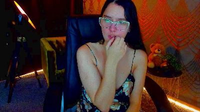 Livia_Shy live cam on Cam4