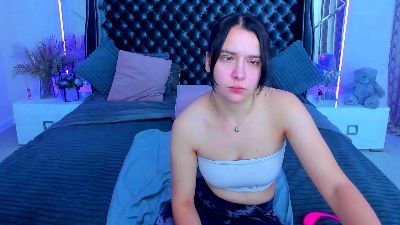 Livia_Shy live cam on Cam4