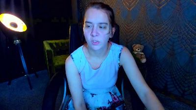 Livia_Shy live cam on Cam4