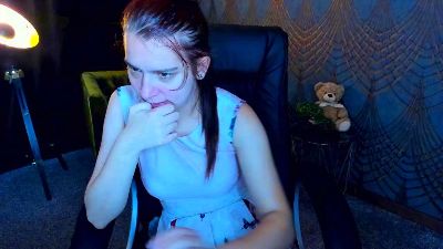 Livia_Shy live cam on Cam4