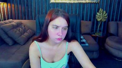 Livia_Shy live cam on Cam4