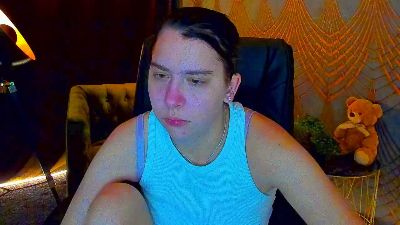 Livia_Shy live cam on Cam4