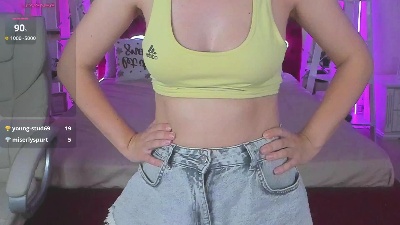 Livia_Shy live cam on Cam4