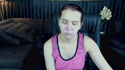 Livia_Shy live cam on Cam4