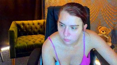 Livia_Shy live cam on Cam4