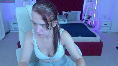 Livia_Shy live cam on Cam4